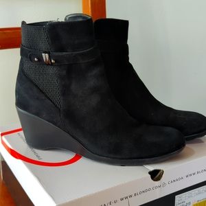 Black suede women's ankle boot size 10